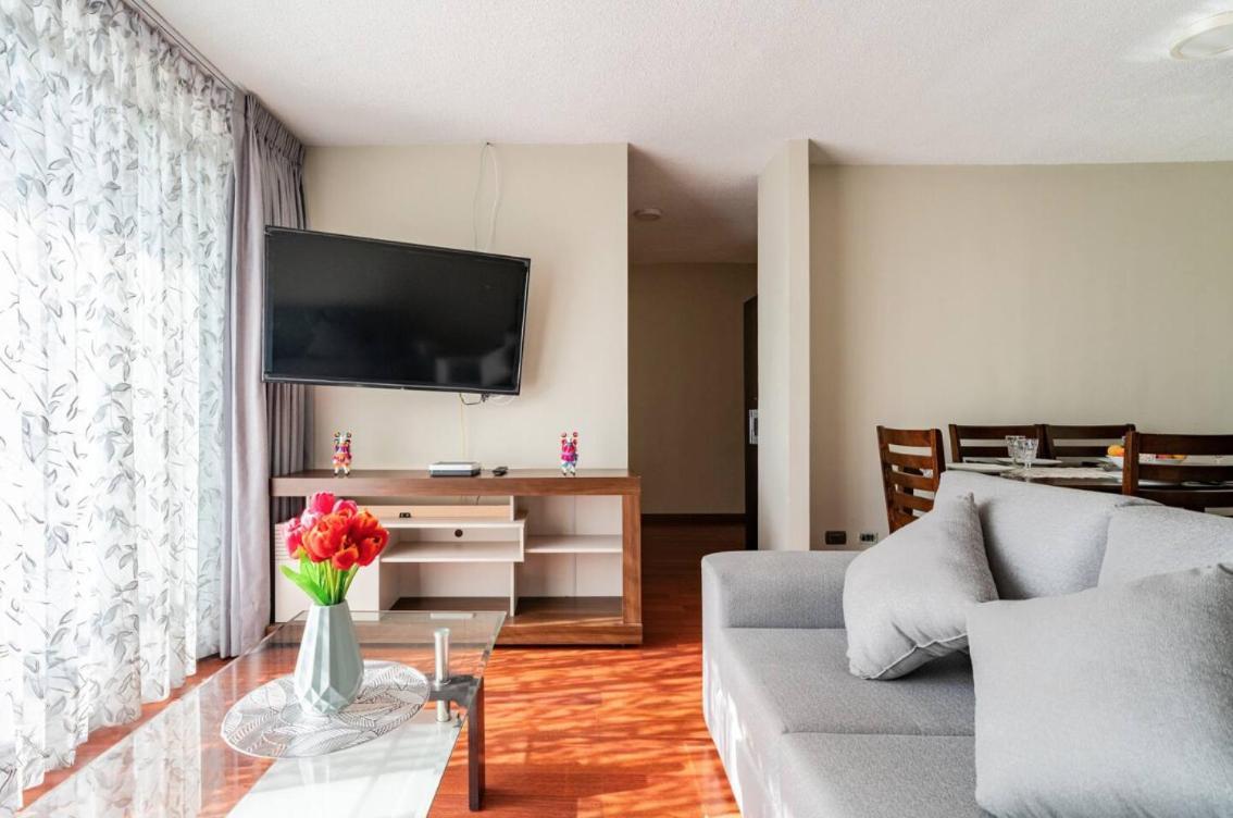 Apartamentos Estela En Alameda Colonial - 5Km Aeropuerto Jorge Chavez Lima Luaran gambar